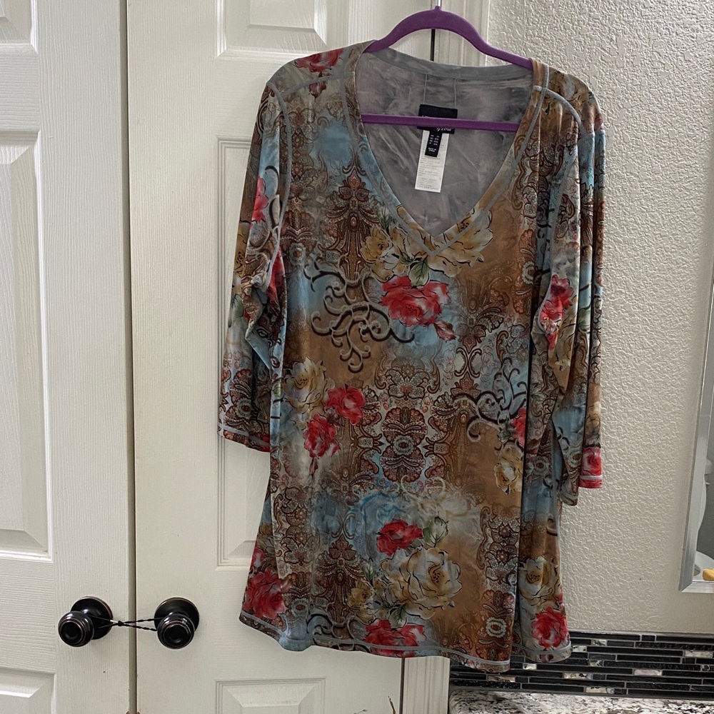 Attitudes by Renee Como Jersey Reversible V-Neck Women's Top